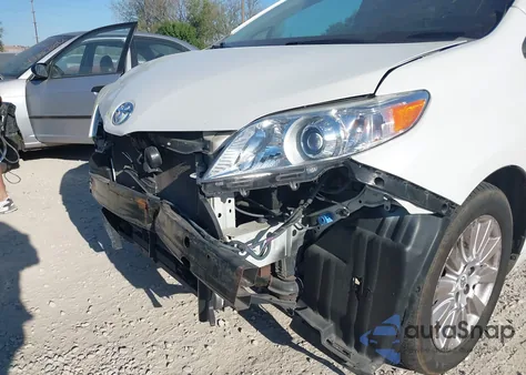 2011 Toyota Sienna Limited V6 z USA, uszkodzony, nr VIN 5TDYK3DC8BS013422